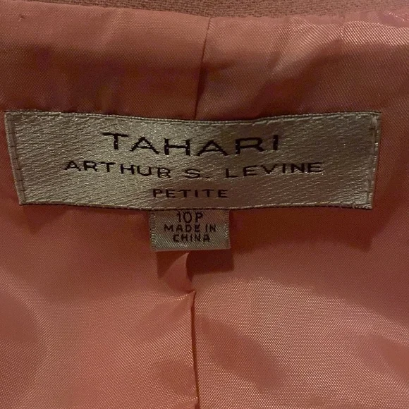 Tahari ASL (Arthur S. Levine) gorgeous beautiful pink color short blazer. - Picture 5 of 13